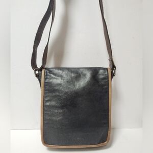 Cole Haan Messenger Crossbody Satchel Pebble Leather Medium Travel Work School